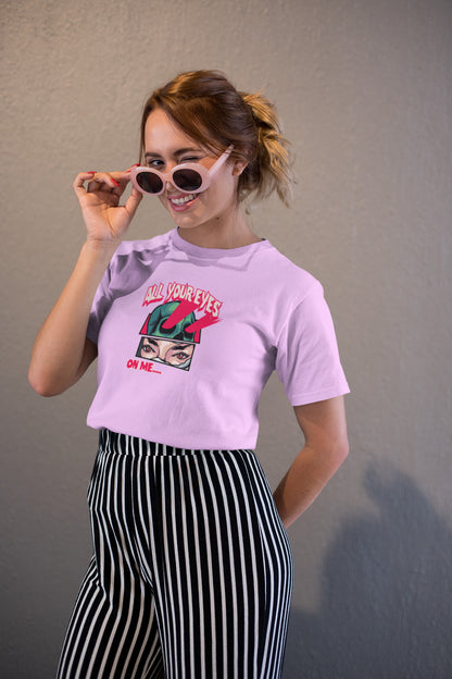 All eyes on me printed t-shirt
