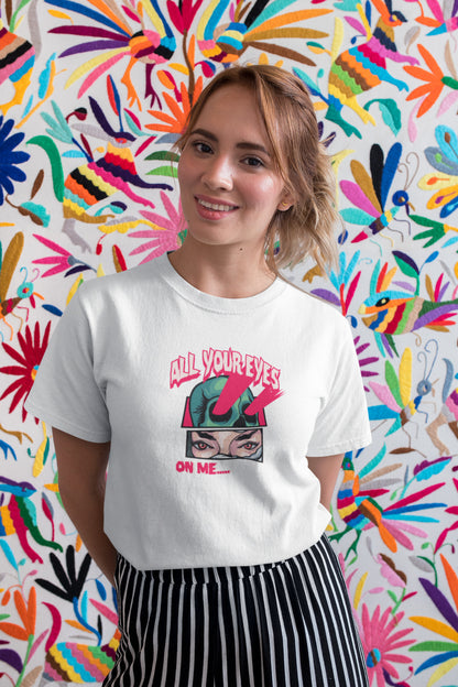 All eyes on me printed t-shirt
